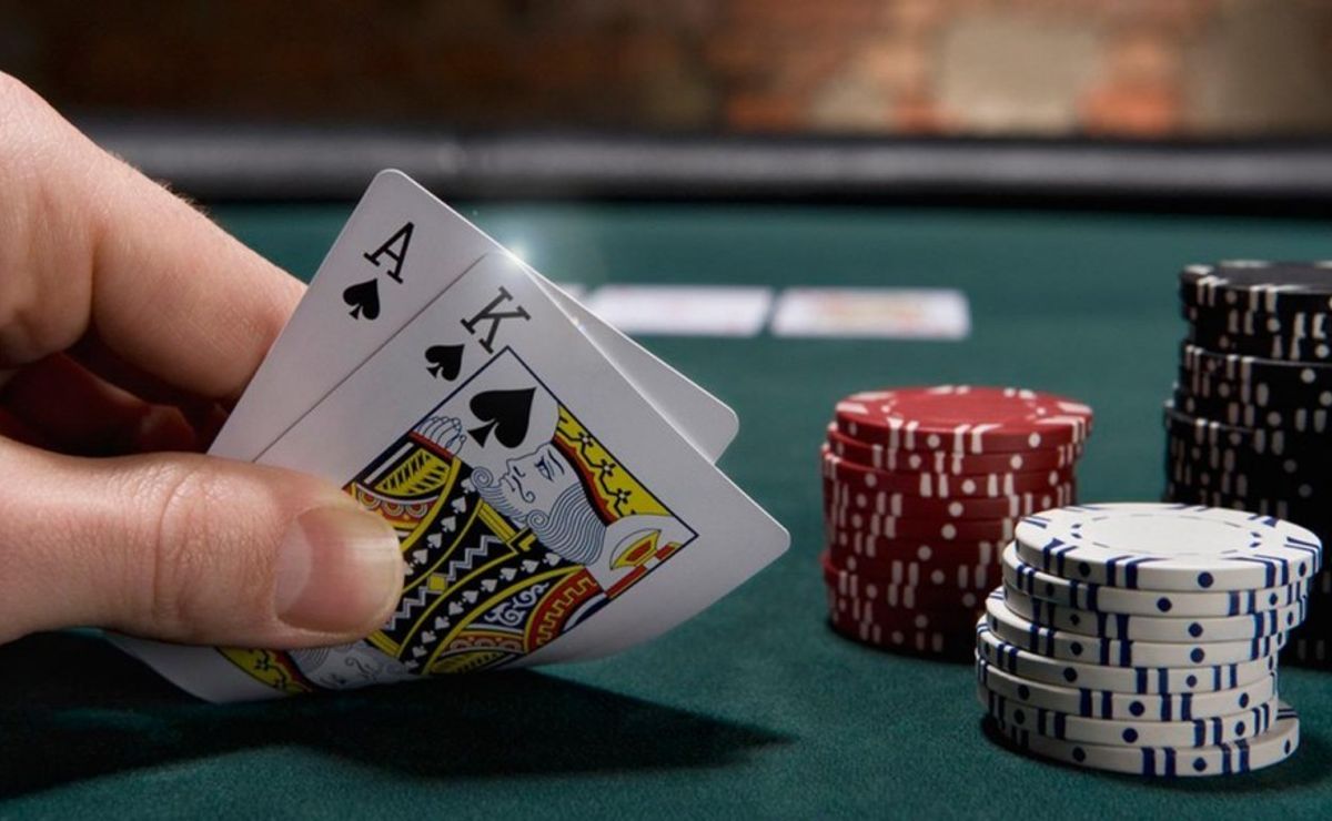 How to Play Poker from Scratch