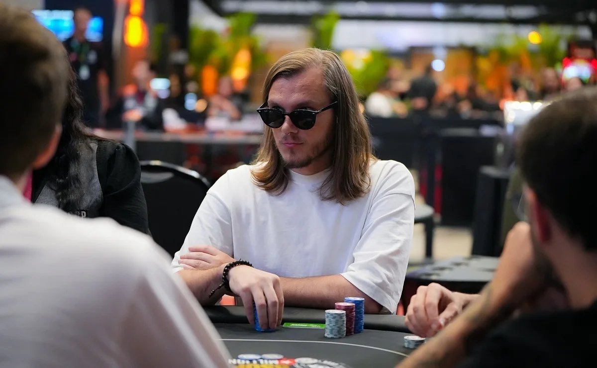 Alisson Piekazewicz makes podium in PokerStars' US$1,050 Thursday Thrill