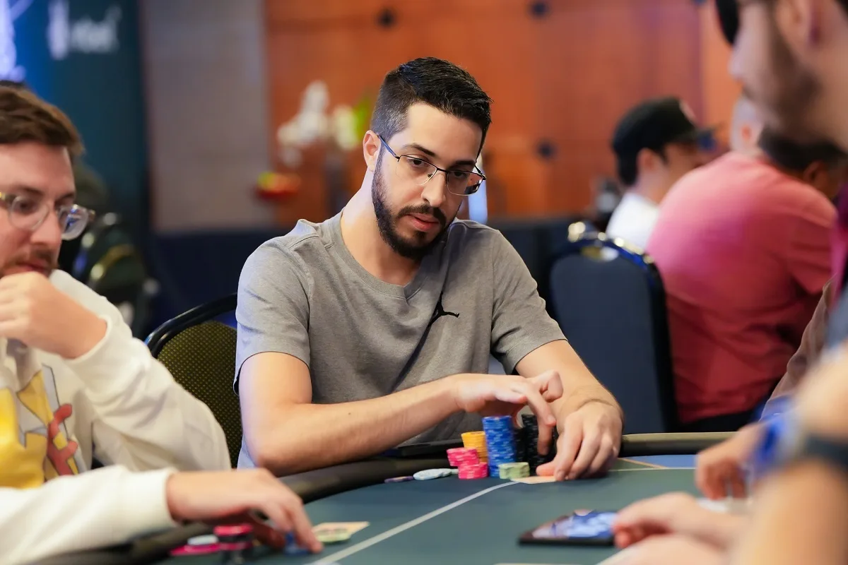 Eder Campana returns to lead the Brazilian grind on PokerStars with a valuable runner-up finish