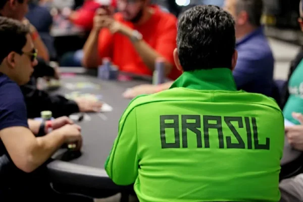 Alexandre Souza reaches the heads-up of the Sunday Special on PokerStars