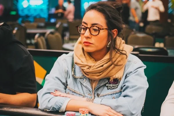 Carla Reginato cashes in on PokerStars with Mini Bounty Builder HR title
