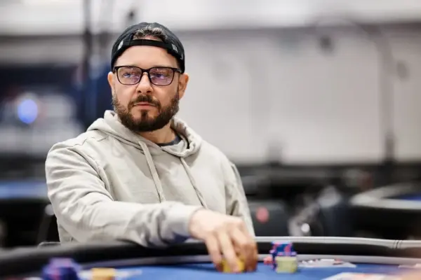Fabiano Kovalski leads the final table of the Main Event High of the Anniversary Series