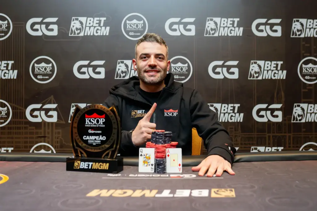 Willian Cestari wins the WSOP Circuit champion ring in Uruguay