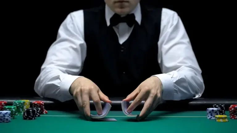 Bizarre situation right on the first day of WSOP with instruction card on the ‘flop’