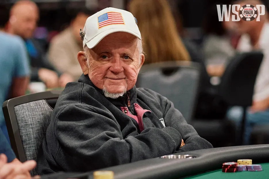 Perry Green, at 90 years old, still competes in the WSOP and advises: “play for fun”