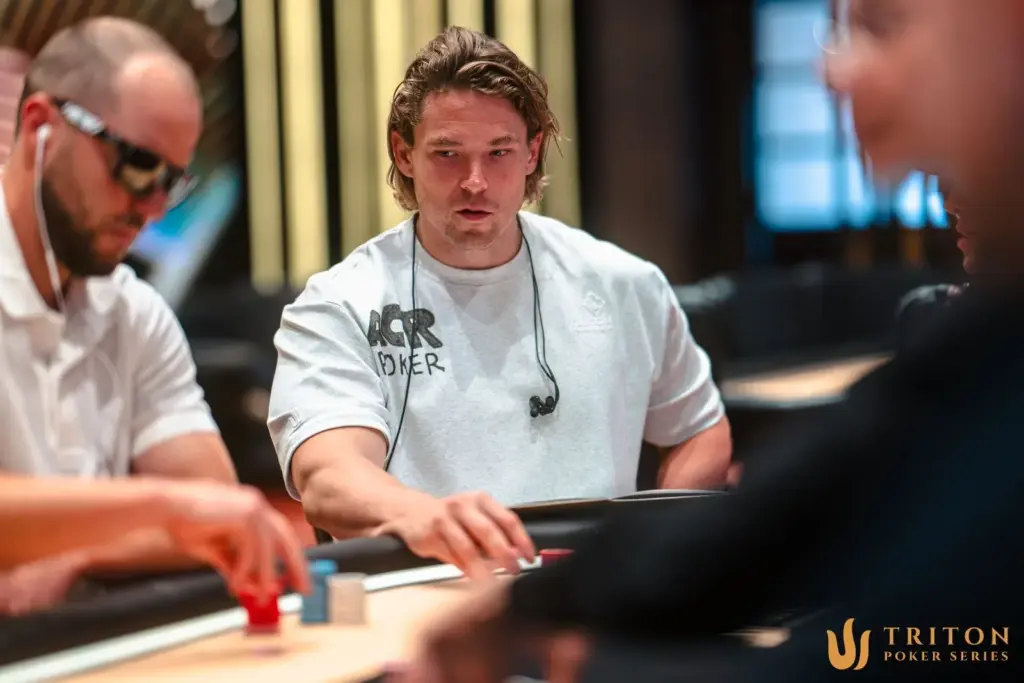 Alex Foxen will represent the ACR Poker ambassador team