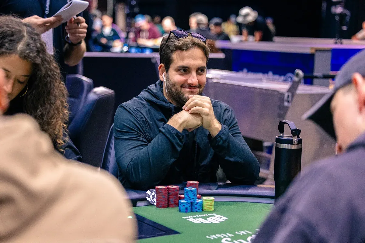 João Simão advances to Day 2 of the 25K High Roller at WSOP