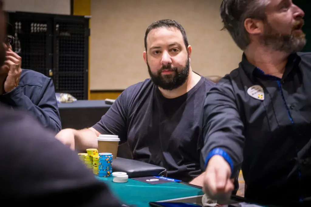 Viktor ‘Isildur’ Blom makes mistake and hides winning hand during WSOP tournament
