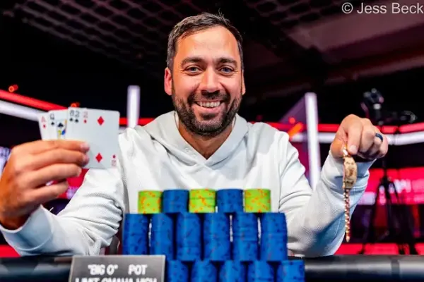 Justin Liberto wins his second career bracelet and US$ 265,000 by winning at the WSOP