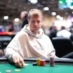 Viktor ‘Isildur’ Blom makes mistake and hides winning hand during WSOP tournament