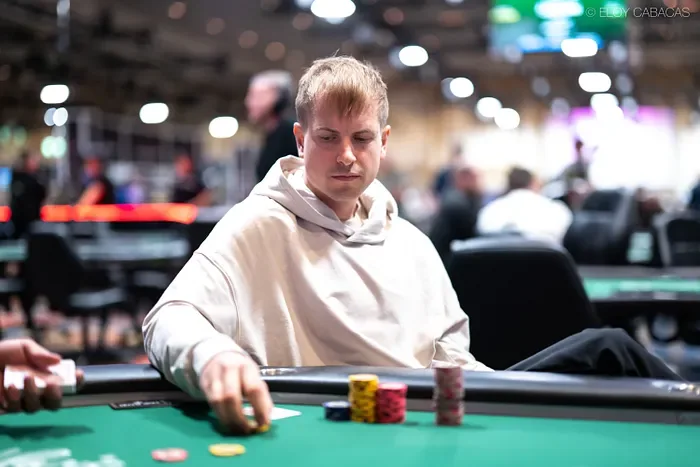 Viktor ‘Isildur’ Blom makes mistake and hides winning hand during WSOP tournament