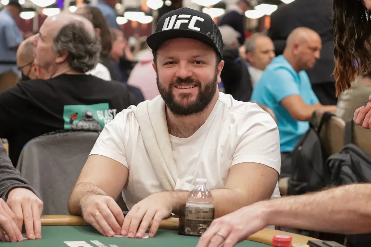 Vitor Dzivielevski had to change his cap during a WSOP tournament; understand