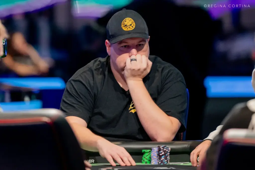 Shaun Deeb leads the race for WSOP POY after the end of the series in Las Vegas