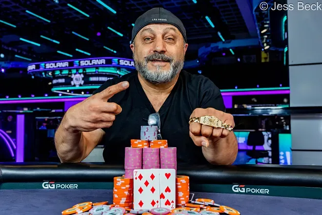 Johnny Oshana overcomes huge tournament and wins bracelet at WSOP