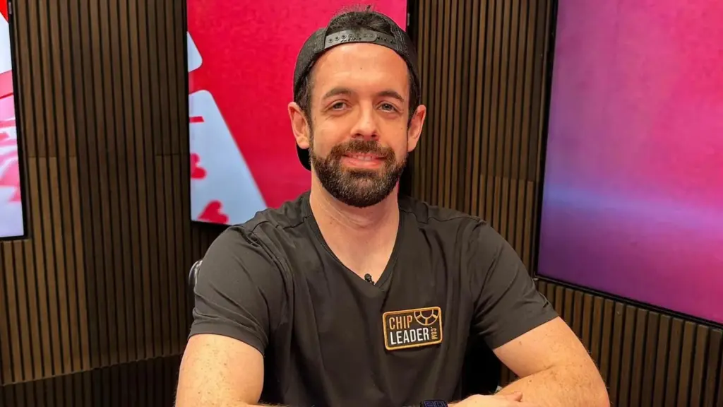 Jared Griener is robbed after leaving the WSOP and loses all the prize money