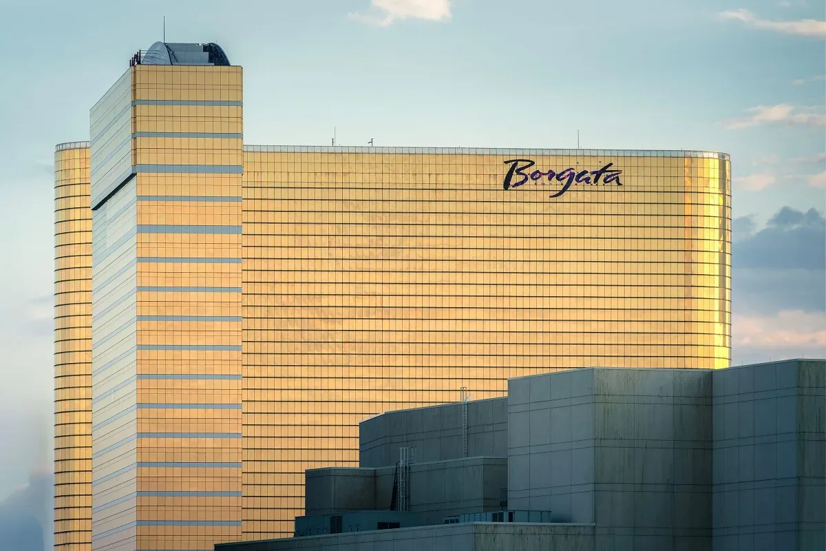 All in quadruple with KK, QQ and JJ has excitement until the river at Borgata; check it out