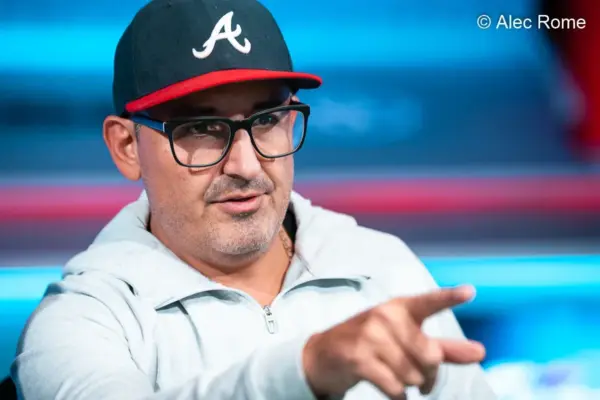 Josh Arieh questions the pause in the WSOP Main Event: "It has to end"