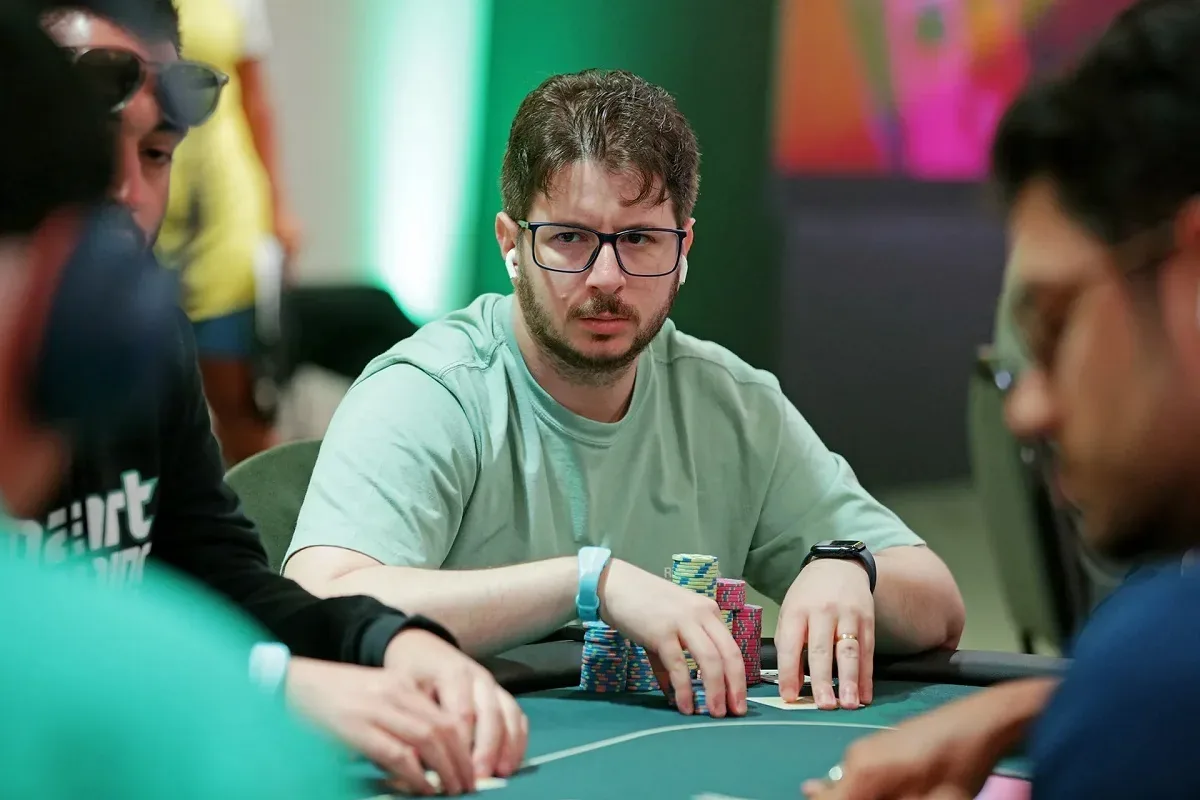 Aloisio Dourado extends lead at the top of the overall BSOP ranking