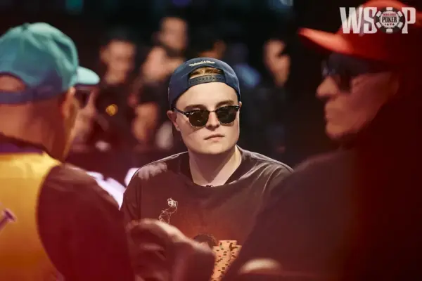 Lucas Jumalon remains in the lead with seven left in the WSOP Main Event FT